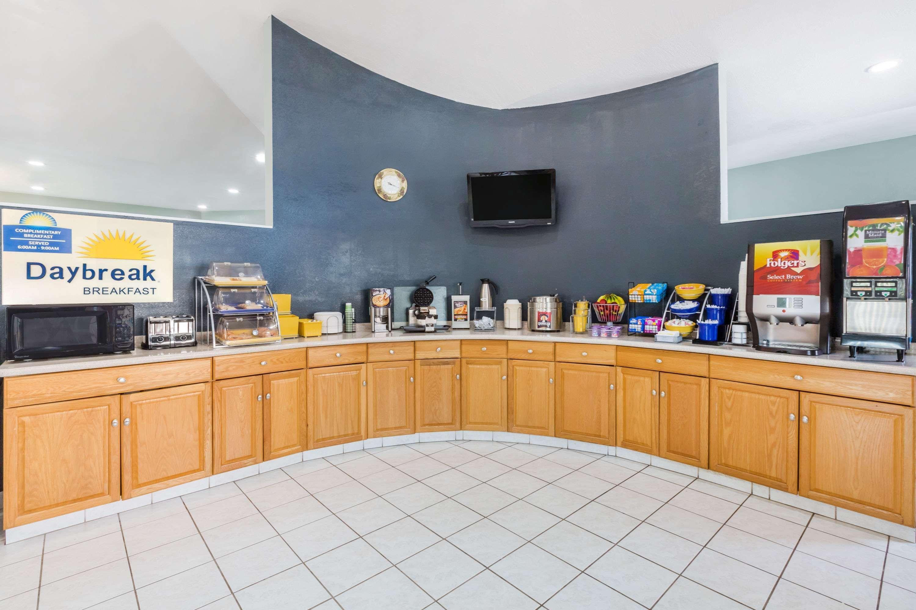 Days Inn By Wyndham Portland/Corpus Christi מראה חיצוני תמונה